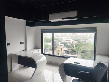  Office Space For Rent in Sun Westbank, Navrangpura
