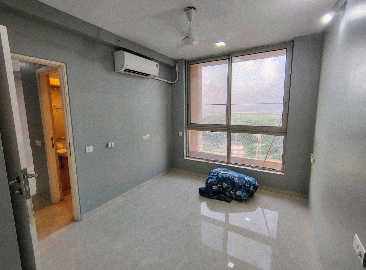 1 BHK + Pooja Room Apartment For Rent in Hiranandani Solitaire Studio Apartment