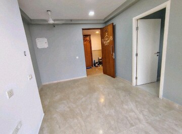 Room in 1 BHK Apartment at Hiranandani Solitaire Studio Apartment, Ghodbunder Road – for Rent