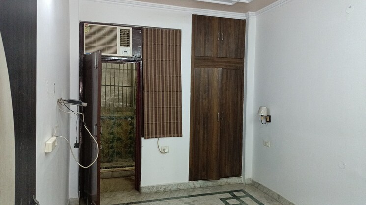Room, vaishali sector 5 3 Bedroom 1250 Sq.Ft. Builder Floor In Vaishali Sector 5 Ghaziabad 9084148