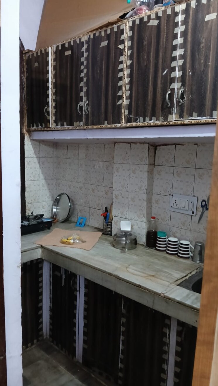 Kitchen, laxmi nagar 2 Bedroom 50 Sq.Yd. Apartment In Laxmi Nagar Delhi 9034422