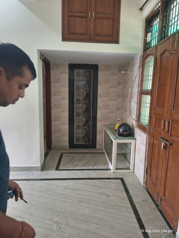 Bathroom in 1 BHK Builder Floor at Sector 22 – for Rent