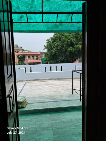Balcony in 1 BHK Builder Floor at Sector 22 – for Rent