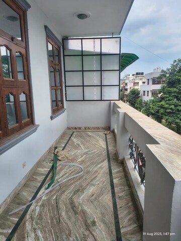 Balcony in 1 BHK Builder Floor at Sector 22 – for Rent