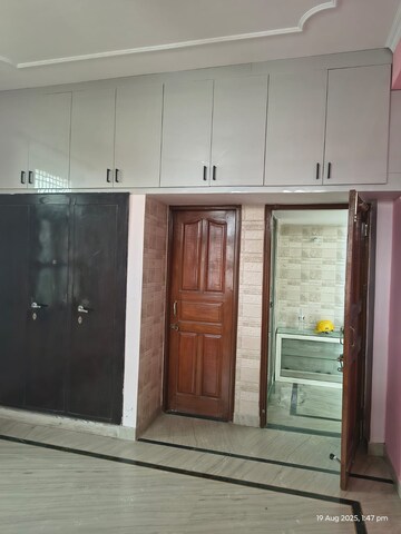 Furnished Amenities in 1 BHK Builder Floor at Sector 22 – for Rent