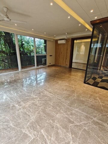 Parking in 4 BHK Builder Floor at Geetanjali Enclave – for Sale