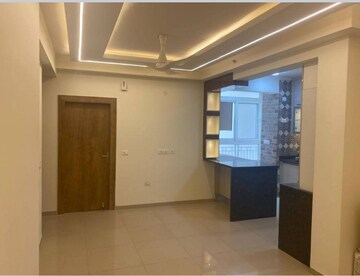 Room in 3 BHK Apartment at Gulshan Bellina, Sector 16 Greater Noida – for Rent
