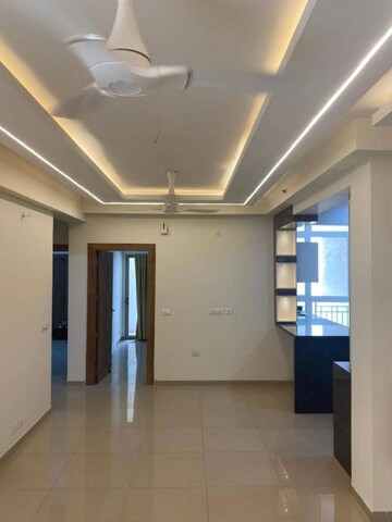 Room in 3 BHK Apartment at Gulshan Bellina, Sector 16 Greater Noida – for Rent