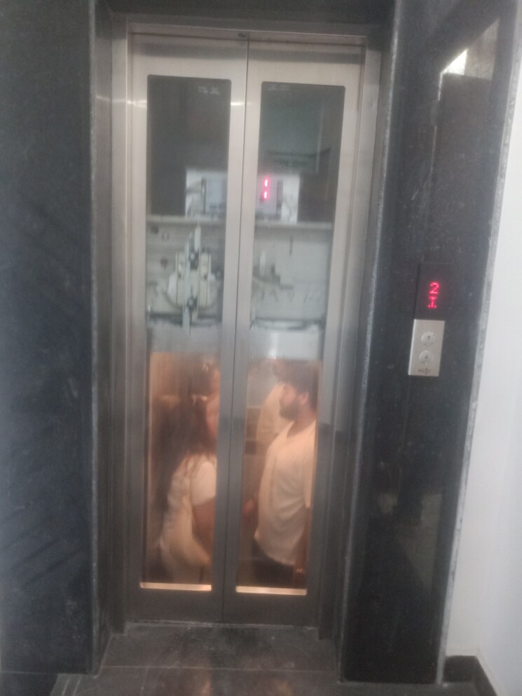 undefined, vasant enclave 3 Bedroom 1200 Sq.Ft. Builder Floor In Vasant Enclave Delhi 9084253