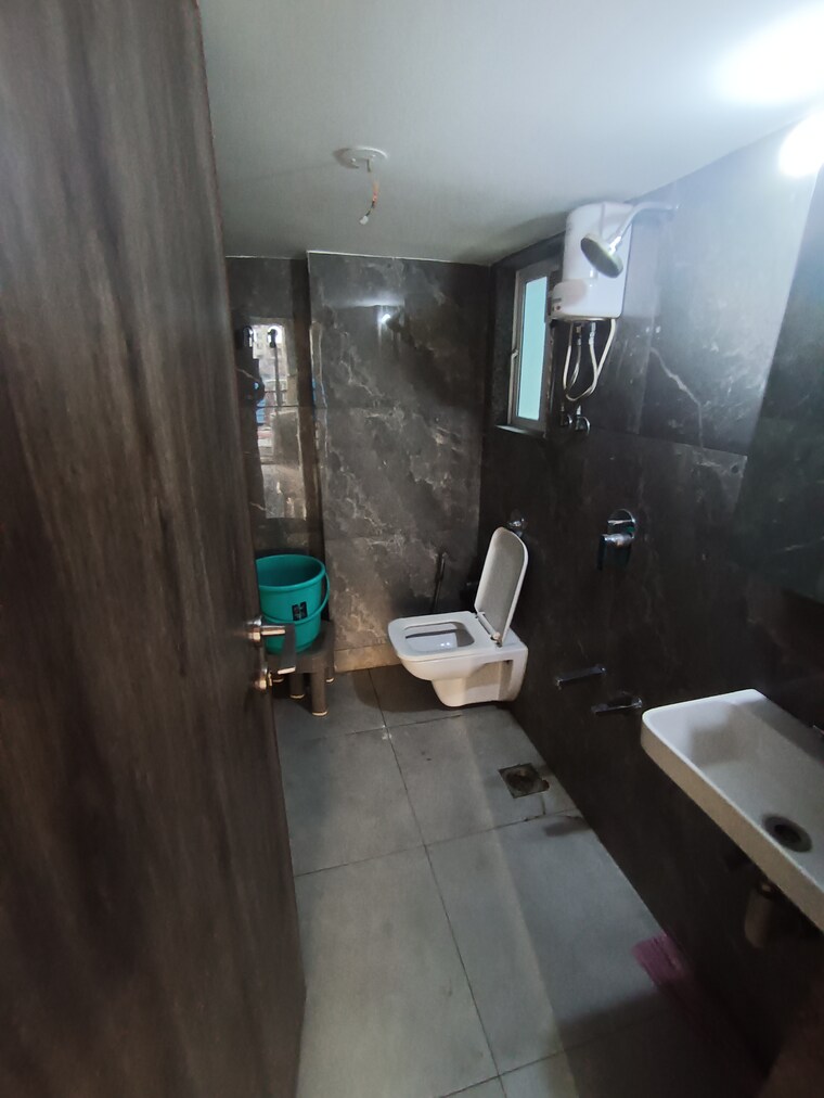 Bathroom, gurukrupa-guru-atman 2 Bedroom 955 Sq.Ft. Apartment In Kalyan West Thane 9084326