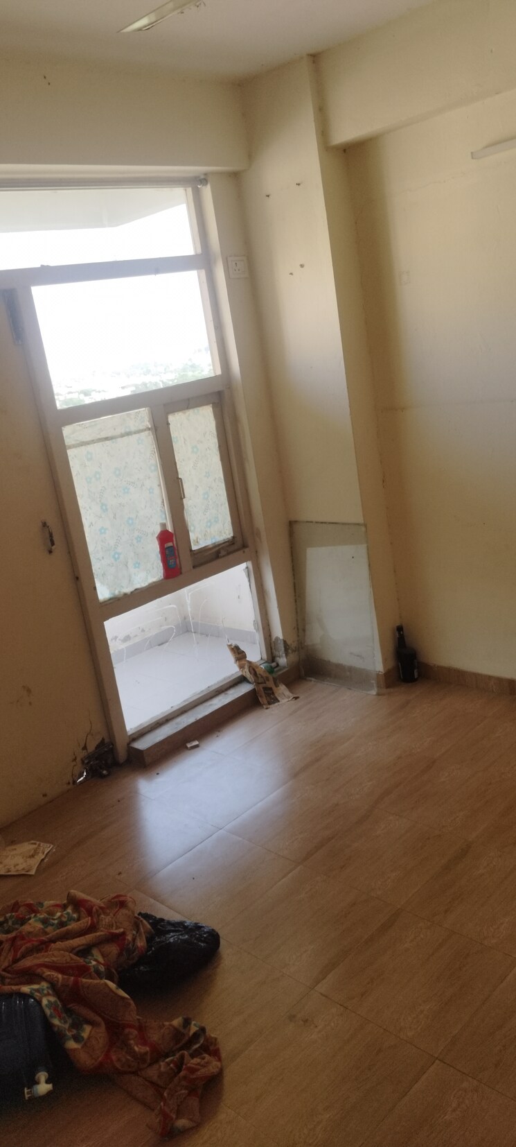 Room, auric-city-homes 3 Bedroom 618 Sq.Ft. Apartment In Sector 82 Faridabad 9084284