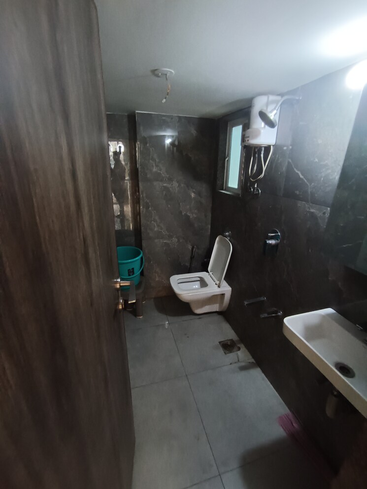 Bathroom, gurukrupa-guru-atman 2 Bedroom 955 Sq.Ft. Apartment In Kalyan West Thane 9084326