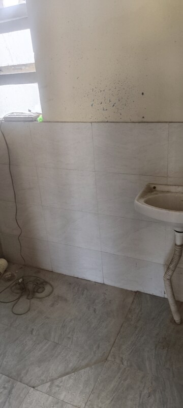 Bathroom in 3 BHK Apartment at Auric City Homes, Sector 82 – for Rent