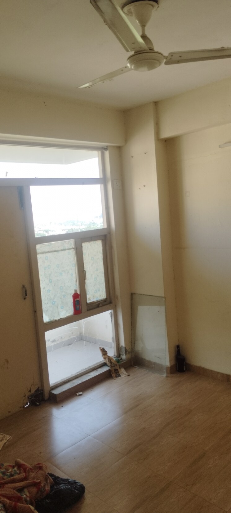 Room, auric-city-homes 3 Bedroom 618 Sq.Ft. Apartment In Sector 82 Faridabad 9084284