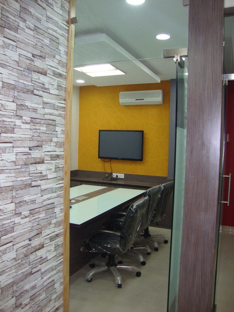 Team Area, sola Commercial Office Space in IT/SEZ 1450 Sq.Ft. In Sola Ahmedabad 9084303