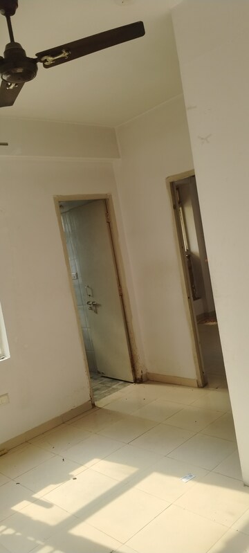 Building Lobby in 1 BHK Apartment at Auric City Homes, Sector 82 – for Rent
