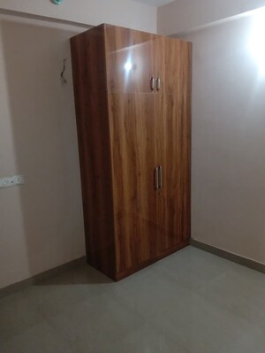 Room in 2 BHK Apartment at Aims Greens Avenue, Sector 4 Greater Noida – for Sale