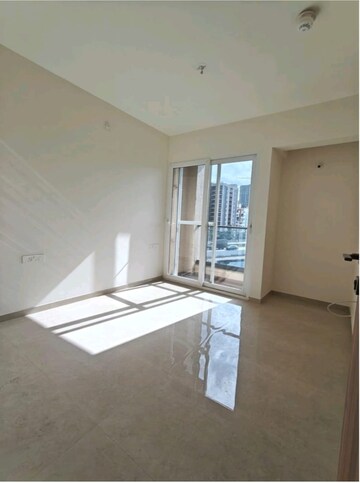 Room in 2 BHK Apartment at Eka Elitas, Kothrud – for Rent