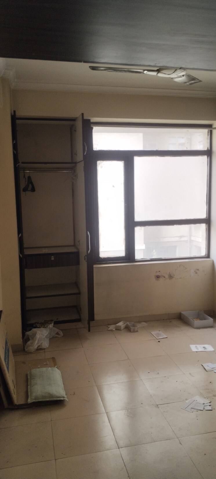 Room, auric-city-homes 3 Bedroom 672 Sq.Ft. Apartment In Sector 82 Faridabad 9084322