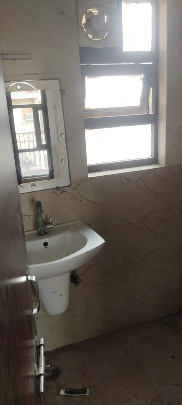 Bathroom in 3 BHK Apartment at Auric City Homes, Sector 82 – for Rent