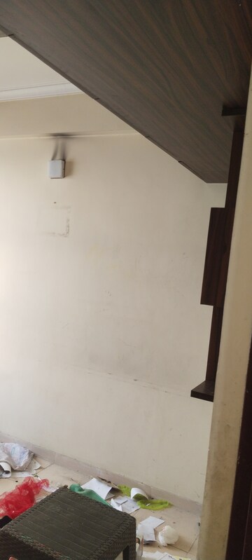 Room in 3 BHK Apartment at Auric City Homes, Sector 82 – for Rent