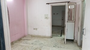 Room in 1 BHK Builder Floor at Vaishali Sector 4 – for Sale