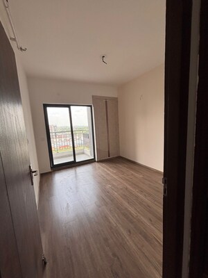 Room in 3 BHK Apartment at Aims Greens Avenue, Sector 4 Greater Noida – for Sale