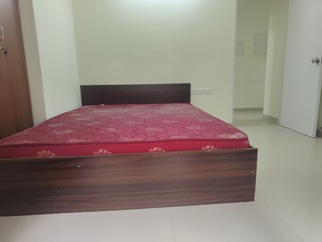Bedroom in 2 BHK Apartment at Indiabulls Greens, New Panvel – for Rent