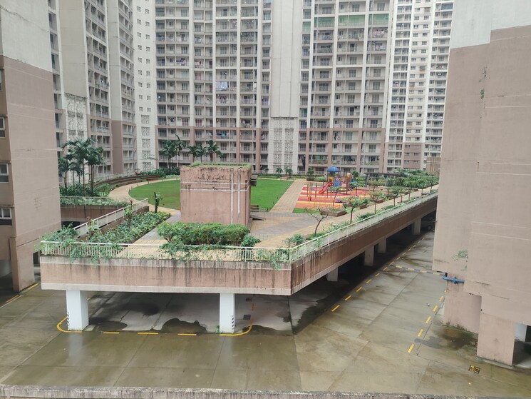 Swimming Pool, indiabulls-greens 2 Bedroom 743 Sq.Ft. Apartment In New Panvel Navi Mumbai 9084430