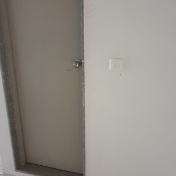 Room in  Office Space at Sun Westbank, Navrangpura – for Rent
