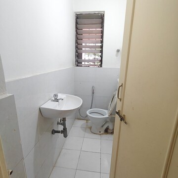 Bathroom in 2 BHK Apartment at Landmark Garden, Kalyani Nagar – for Rent