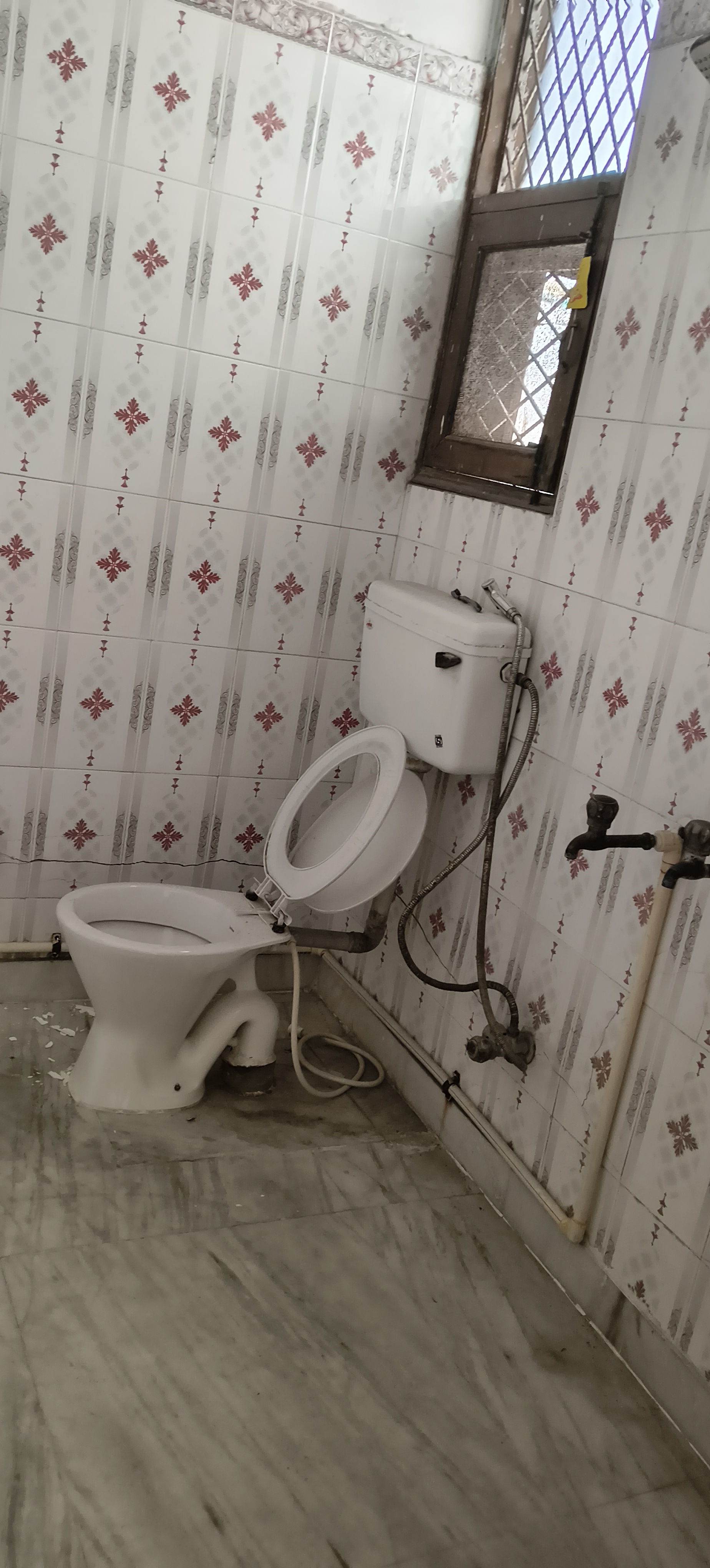 2 BHK Independent House For Rent in RWA Apartments Sector 52