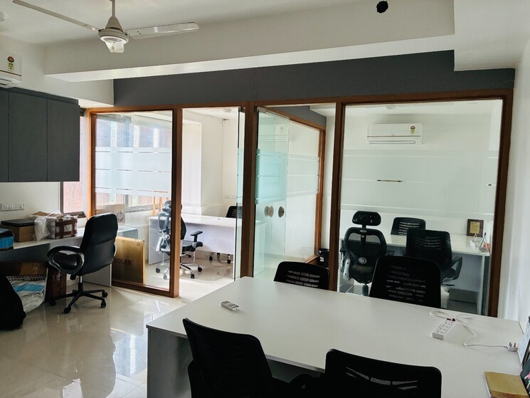 Team Area, gota Commercial Office Space 755 Sq.Ft. In Gota Ahmedabad 9084481