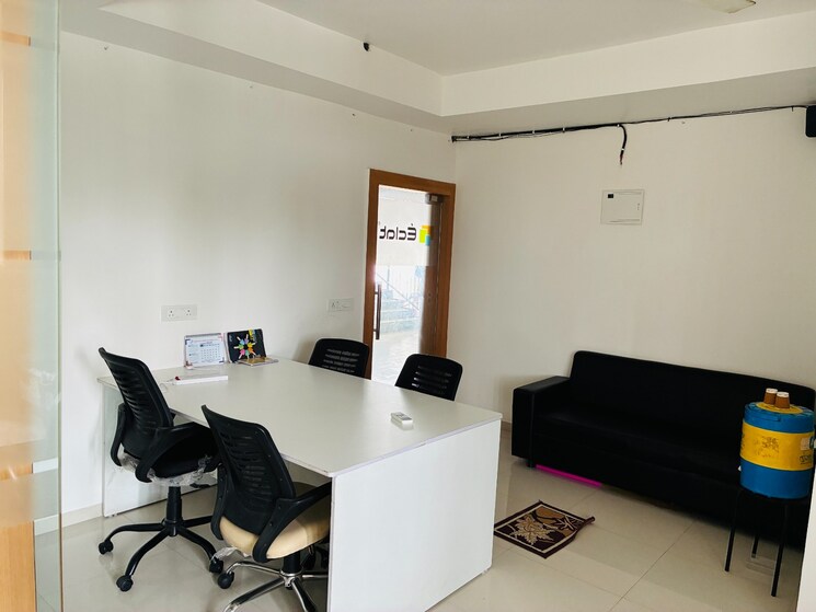 Team Area, gota Commercial Office Space 755 Sq.Ft. In Gota Ahmedabad 9084481
