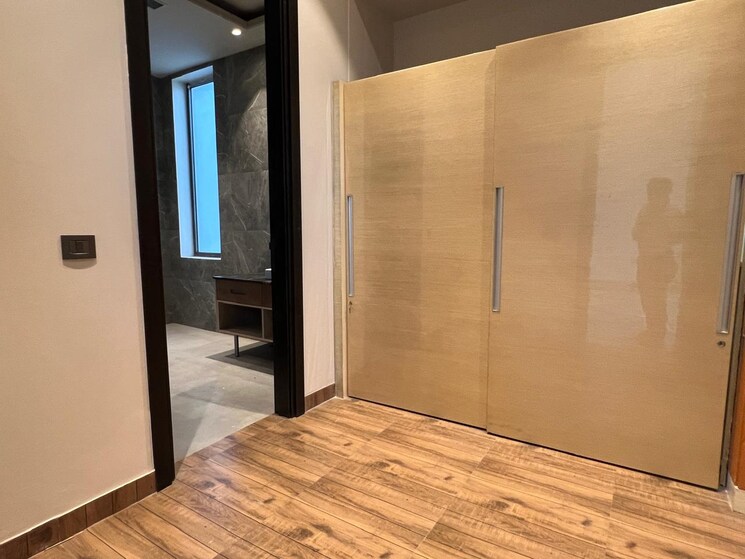 Room, shanti kunj 6+ Bedroom 65340 Sq.Ft. Villa In Shanti Kunj Delhi 9084560