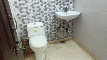 Bathroom in 2 BHK Builder Floor at Vaishali Sector 6 – for Rent