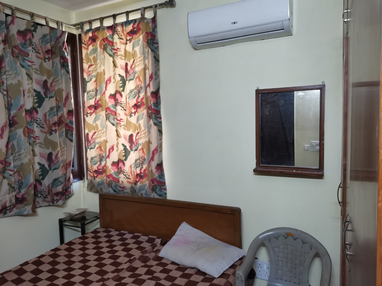 1 BHK + Pooja Room Builder Floor For Rent in Lajpat Nagar II
