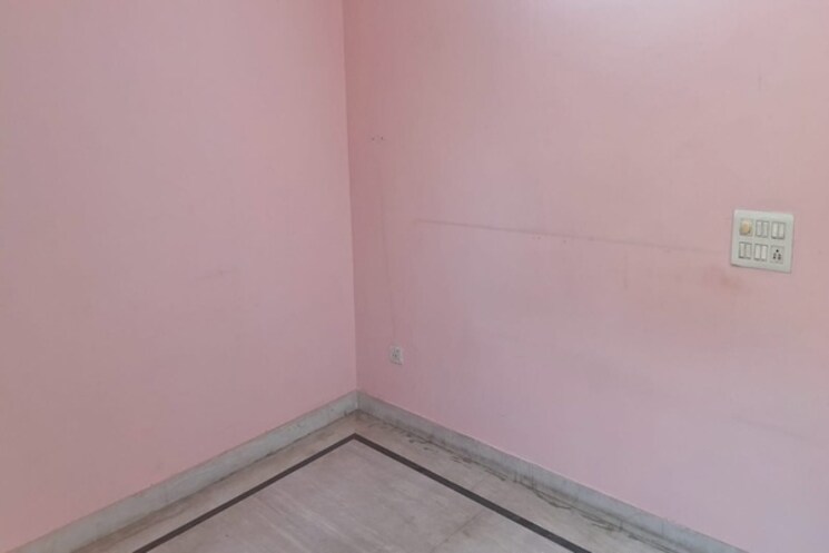 Room, vaishali sector 5 2 Bedroom 850 Sq.Ft. Builder Floor In Vaishali Sector 5 Ghaziabad 9084615