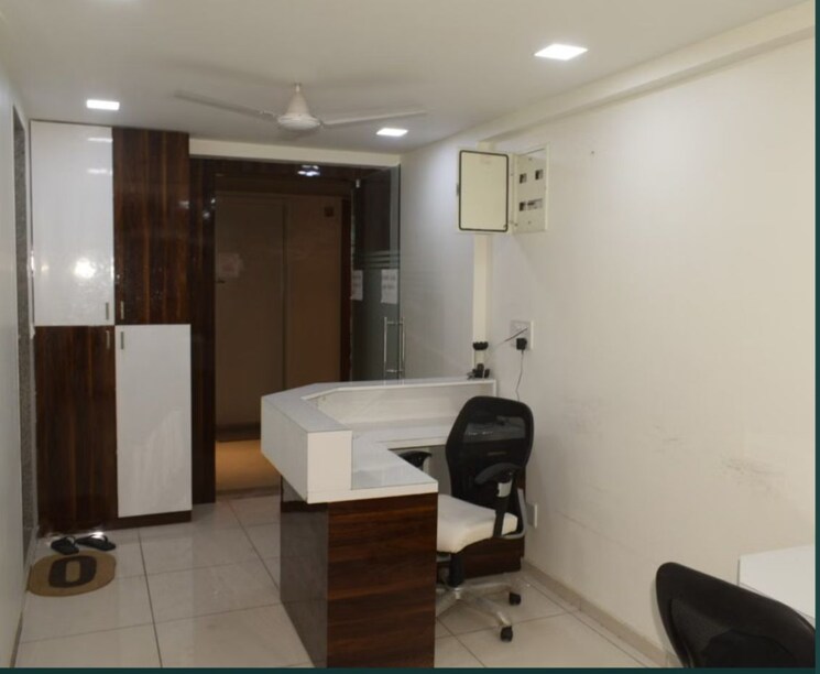 Team Area, sun-westbank Commercial Office Space 770 Sq.Ft. In Navrangpura Ahmedabad 9084622