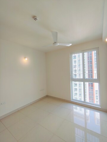 Room in 2 BHK Apartment at Brigade Cornerstone Utopia, Varthur – for Rent