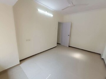 2 BHK Apartment For Rent in Dahisar West