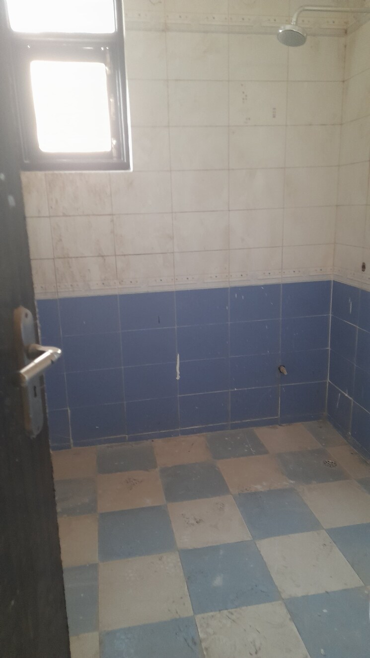 Bathroom, farihills-apartment 3 Bedroom 1501 Sq.Ft. Apartment In Sector 21d Faridabad 9084710