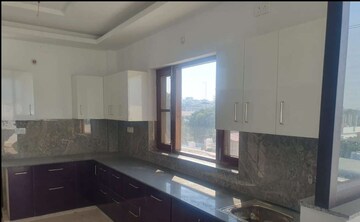 Kitchen in 3.5 BHK Builder Floor at Rajpur Road – for Rent