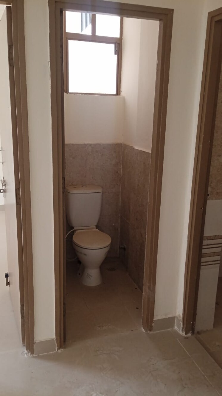 Bathroom, pareena-laxmi-apartments 2 Bedroom 553 Sq.Ft. Apartment In Sector 99 Gurgaon 9084742