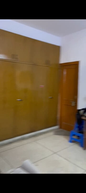 Room in 3 BHK Apartment at Pi I And Ii Greater Noida – for Rent