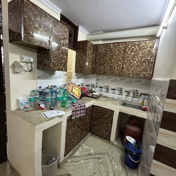 Team Area in 1 BHK Builder Floor at Kotla Mubarakpur – for Rent