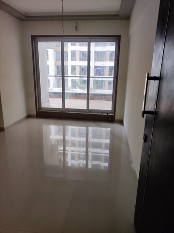 Room in 2 BHK Apartment at Shree Ramdev Ritu Heights, Mira Road – for Rent