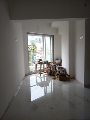 Room in 2 BHK Apartment at Vartak Nagar – for Sale