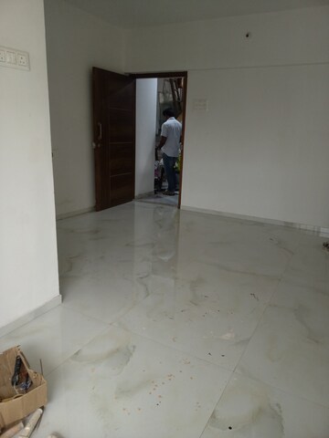 Room in 2 BHK Apartment at Vartak Nagar – for Sale