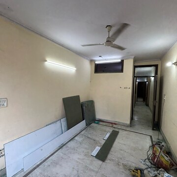 Team Area in 1 BHK Builder Floor at Kotla Mubarakpur – for Rent